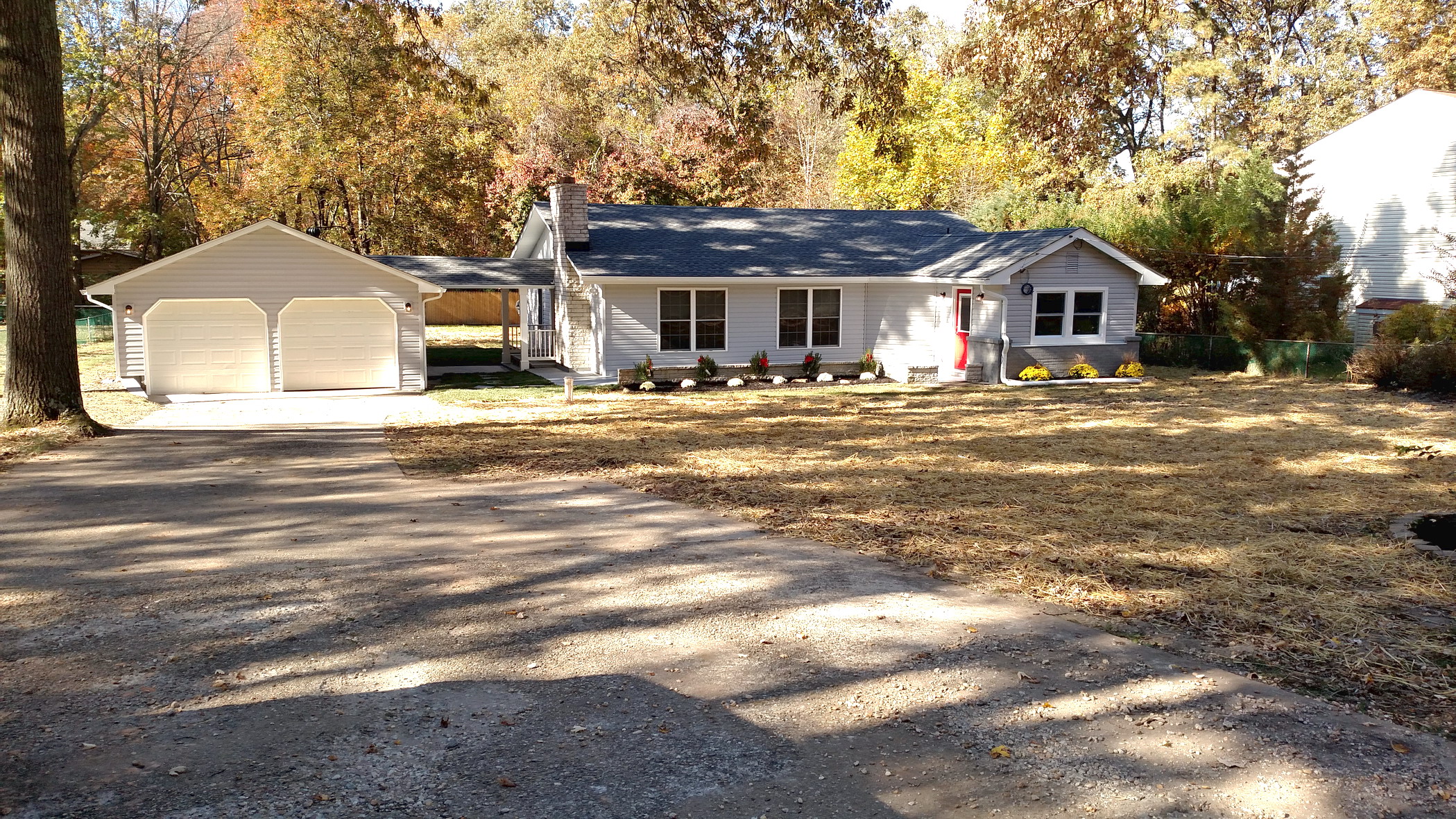 2016 11 08 8342 Elm Rd Front Of House 6